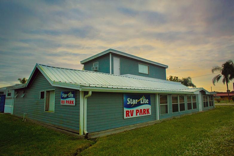 Starlite RV Park store with a sunset view